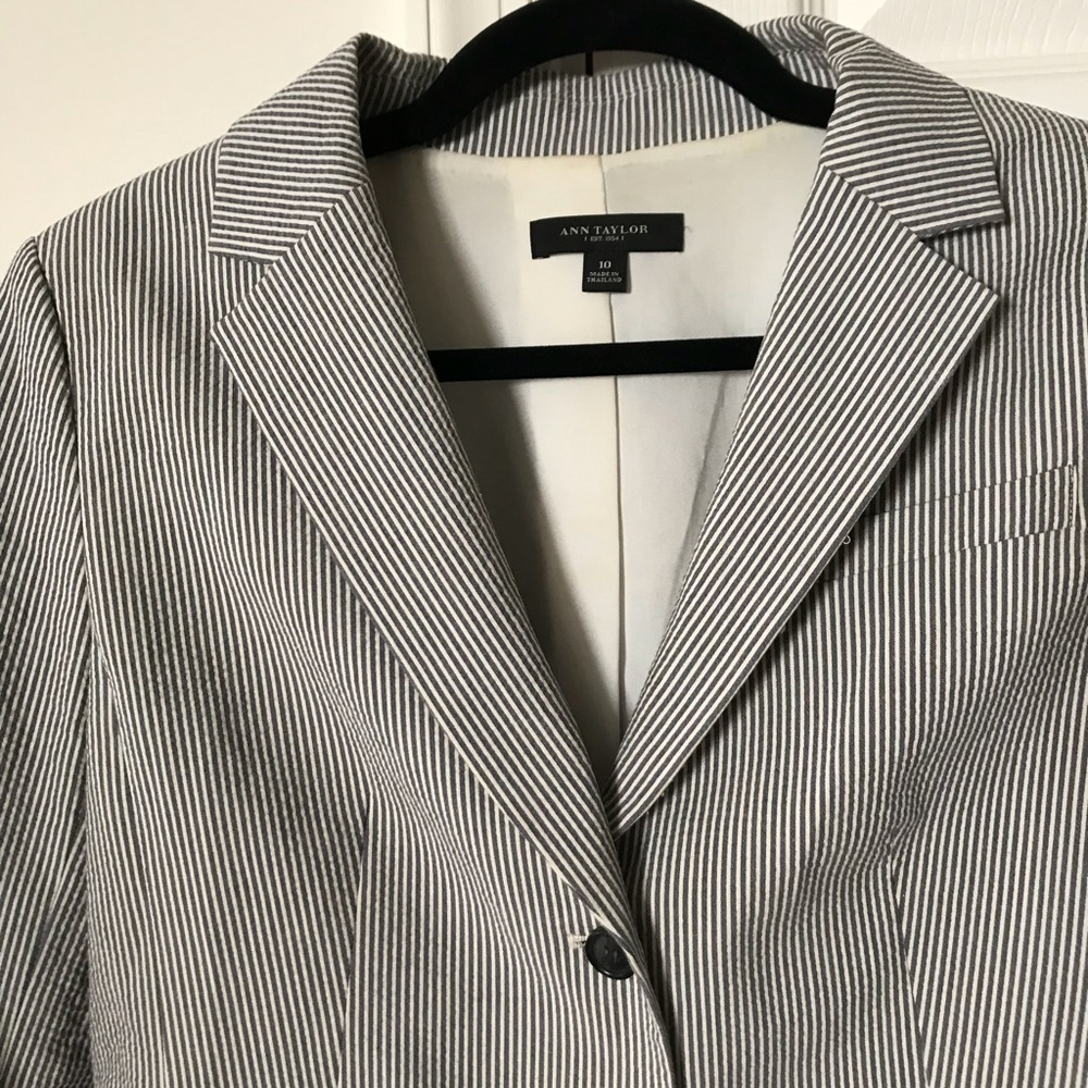 Ann Taylor pinstripe Blazer, size 10